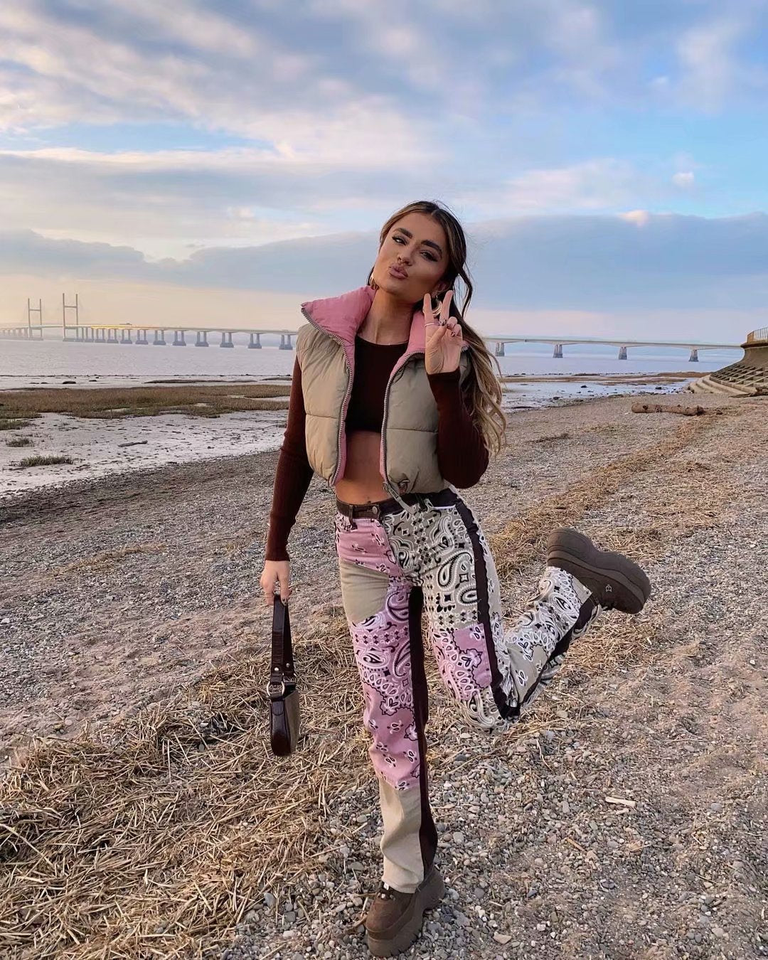 Fall Winter Warm Cropped Vest Jackets for Women Fashion Sleeveless Stand Collar Zip Up Puffer Waistcoat Street Style Outwear