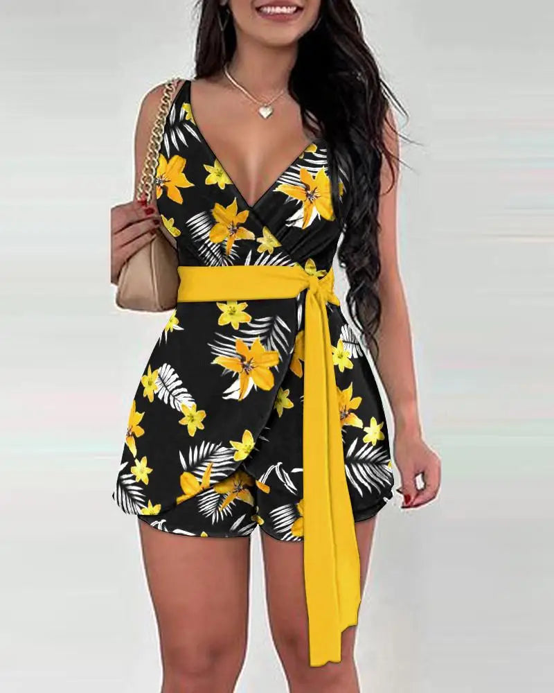 Spring Summer Women's New Fashionable Printed Sexy V-neck Strap Up Waist Sleeveless Strap Top Casual Shorts Set