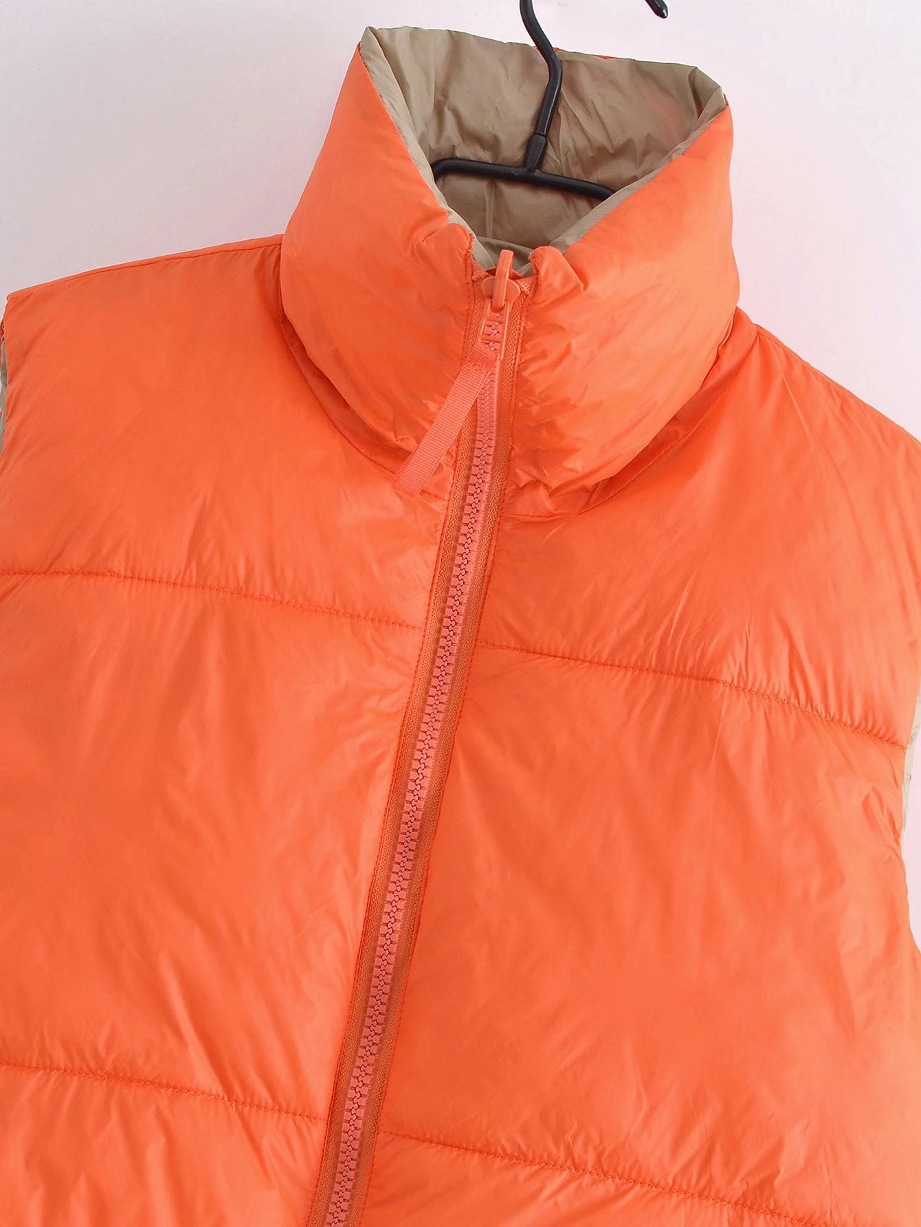 Fall Winter Warm Cropped Vest Jackets for Women Fashion Sleeveless Stand Collar Zip Up Puffer Waistcoat Street Style Outwear