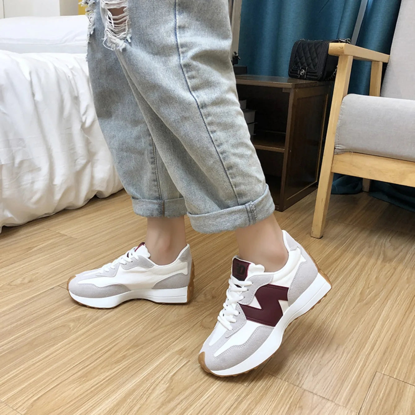 New Women's Causal Sneakers Summer Shoes Woman Fashion Breathable Lace Up Sports Shoes for Women Platform Walking Designer Shoes