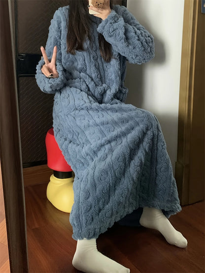 Comfortable solid-colored velvet jacquard home dress, warm and thick long-sleeved round-neck loose home garment