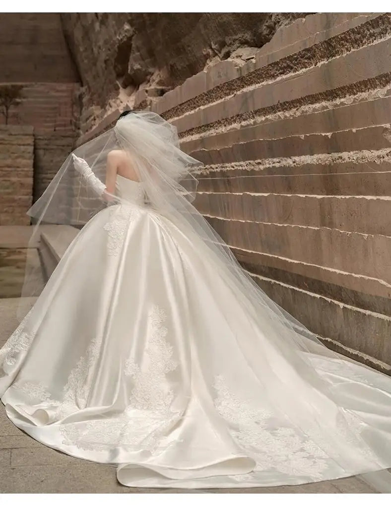 Satin Light Wedding Dress French Strapless Sleeveless Main Yarn High-end Heavy-duty Plus Size Outdoor Yarn For Brides Customized