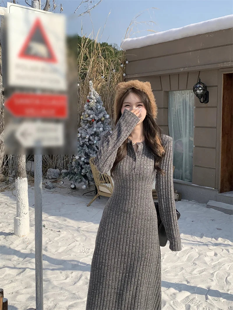 French Style Long Sleeve Knitted Dress Vintage Waist Cinching A- Line Skirt Women Autumn Winter New Arrival Slimming Inner Wear