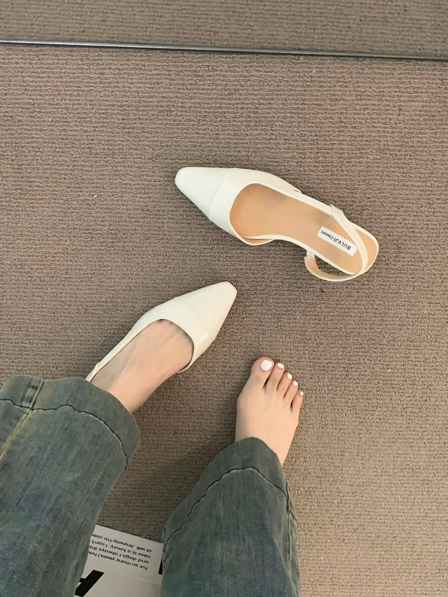 24Low Heel Baotou Sandals Women's French Nude Color Pointed Small Fragrant Style Ladies Thick Heels Back Air Style Single Shoes