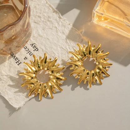Exaggerated Stainless Steel Hollow Sun Stud Earrings18KGold-plated Elegant Charm Earrings for Women