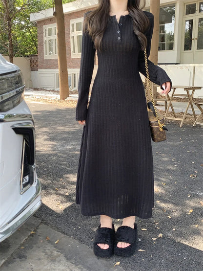 French Style Long Sleeve Knitted Dress Vintage Waist Cinching A- Line Skirt Women Autumn Winter New Arrival Slimming Inner Wear