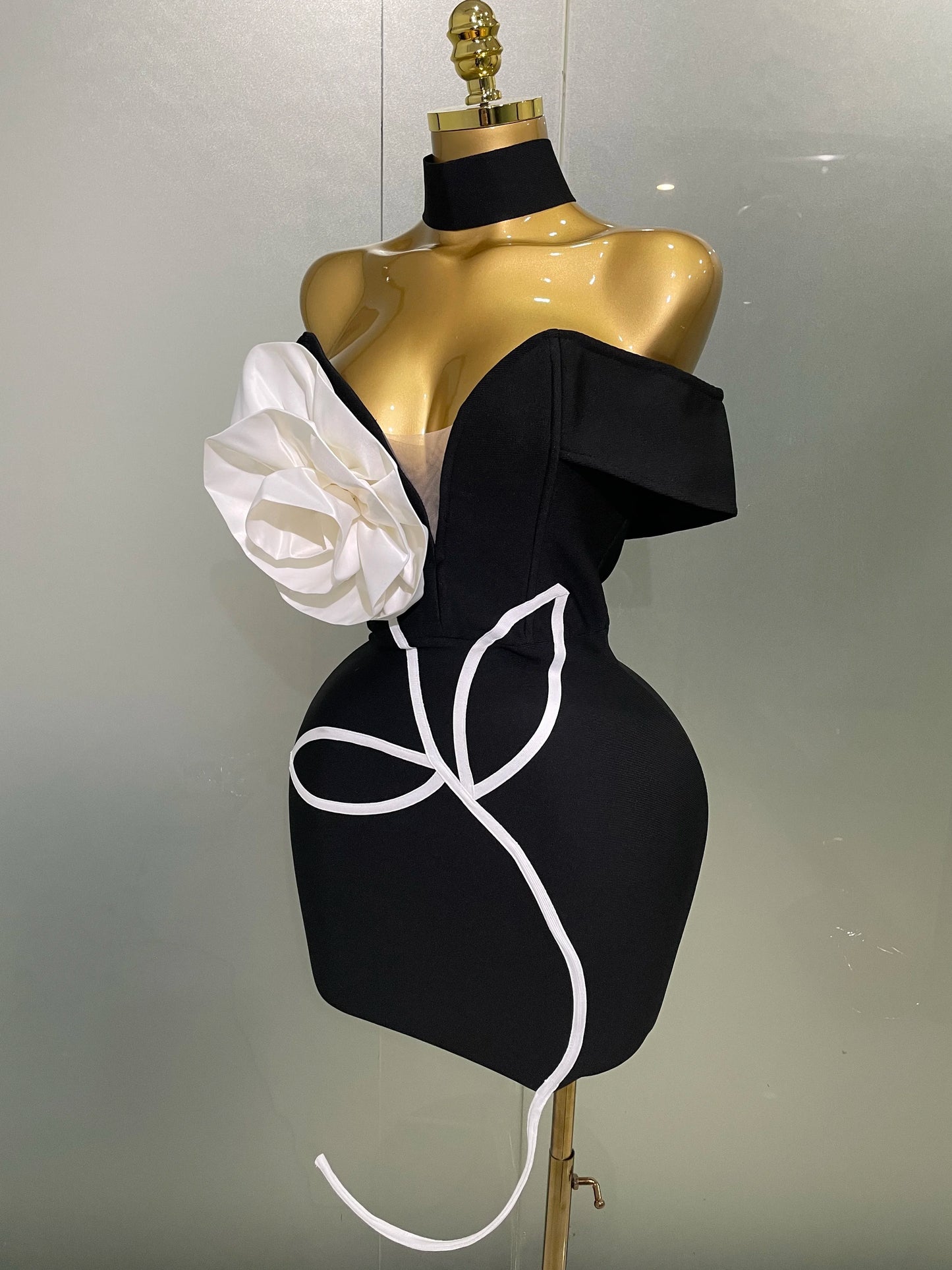 Women 2025 New Sexy Off Shoulder White Flower Black Mini Bodycon Bandage Dress Luxury Celebrity Evening Club Elegant Party Gowns