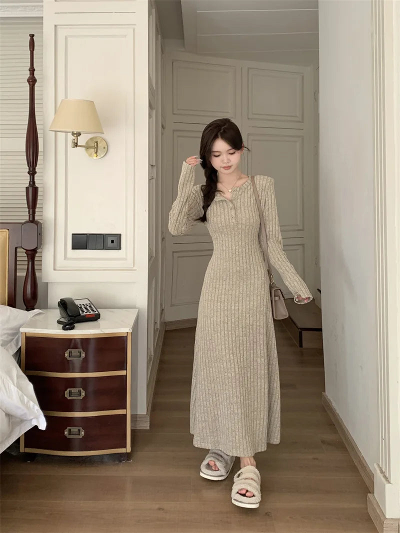 French Style Long Sleeve Knitted Dress Vintage Waist Cinching A- Line Skirt Women Autumn Winter New Arrival Slimming Inner Wear