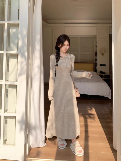 French Style Long Sleeve Knitted Dress Vintage Waist Cinching A- Line Skirt Women Autumn Winter New Arrival Slimming Inner Wear
