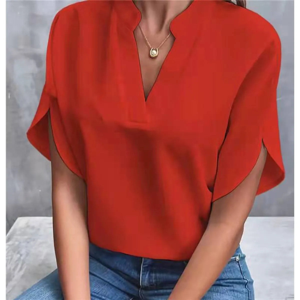 1pcs Woman New Summer Solid Color Shirts Lady Casual Short Sleeve V-neck Collar Loose Shirts Female Fashion Pullover Tops