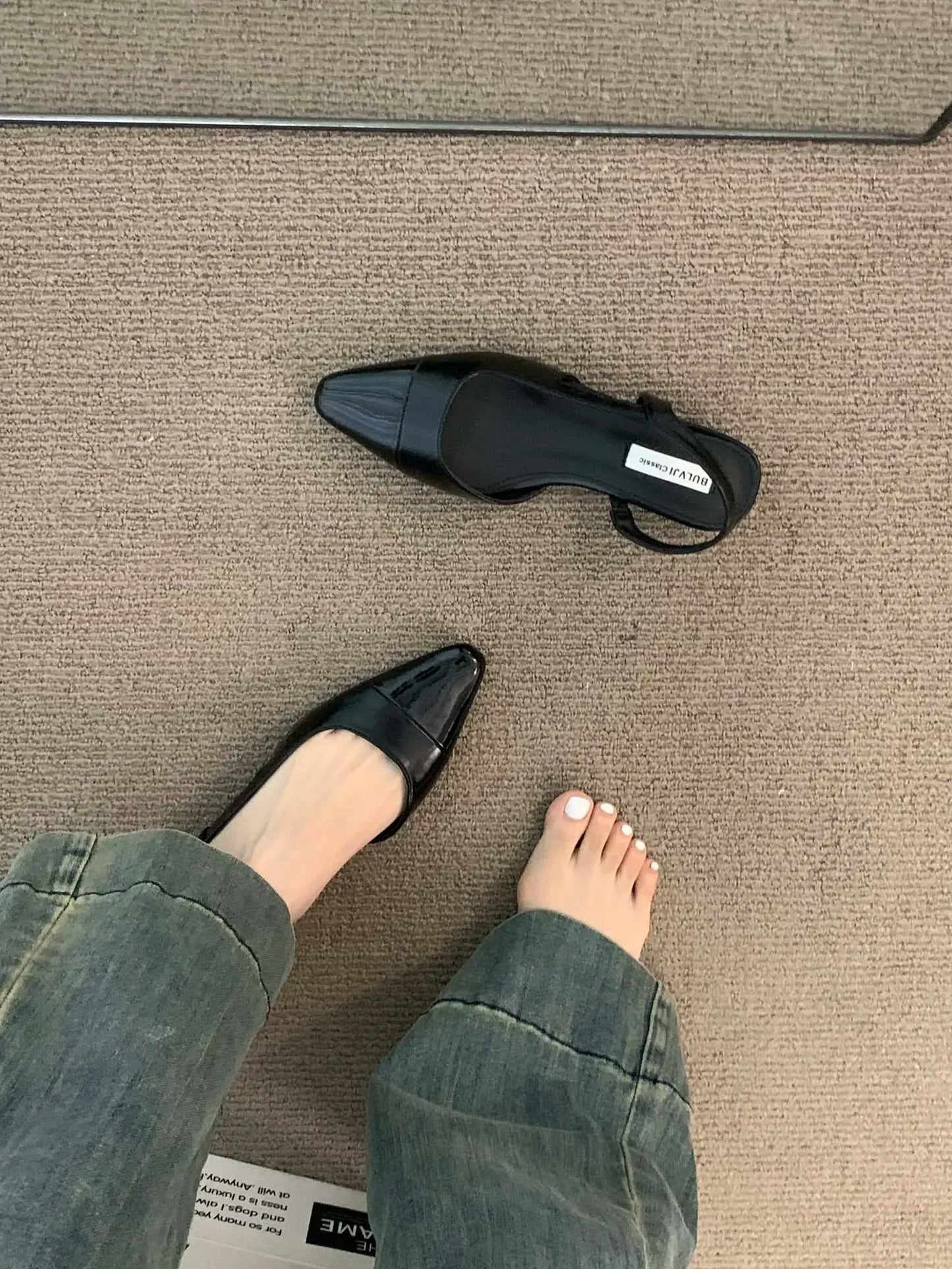 24Low Heel Baotou Sandals Women's French Nude Color Pointed Small Fragrant Style Ladies Thick Heels Back Air Style Single Shoes