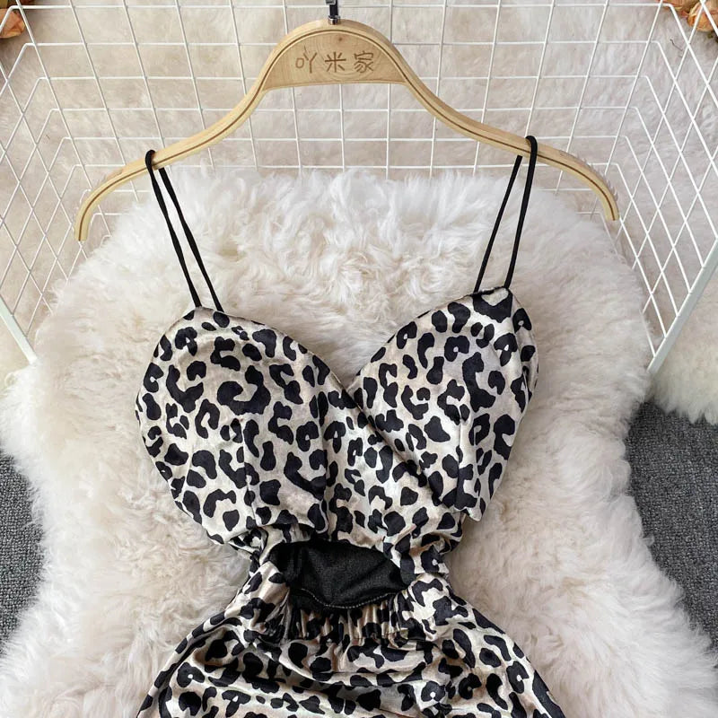 Leopard Print V-neck Sexy Bodycon Mini Dress Women Fashion Spring Autumn Sleeveless Cut Out Waist Backless Party Velvet Dresses