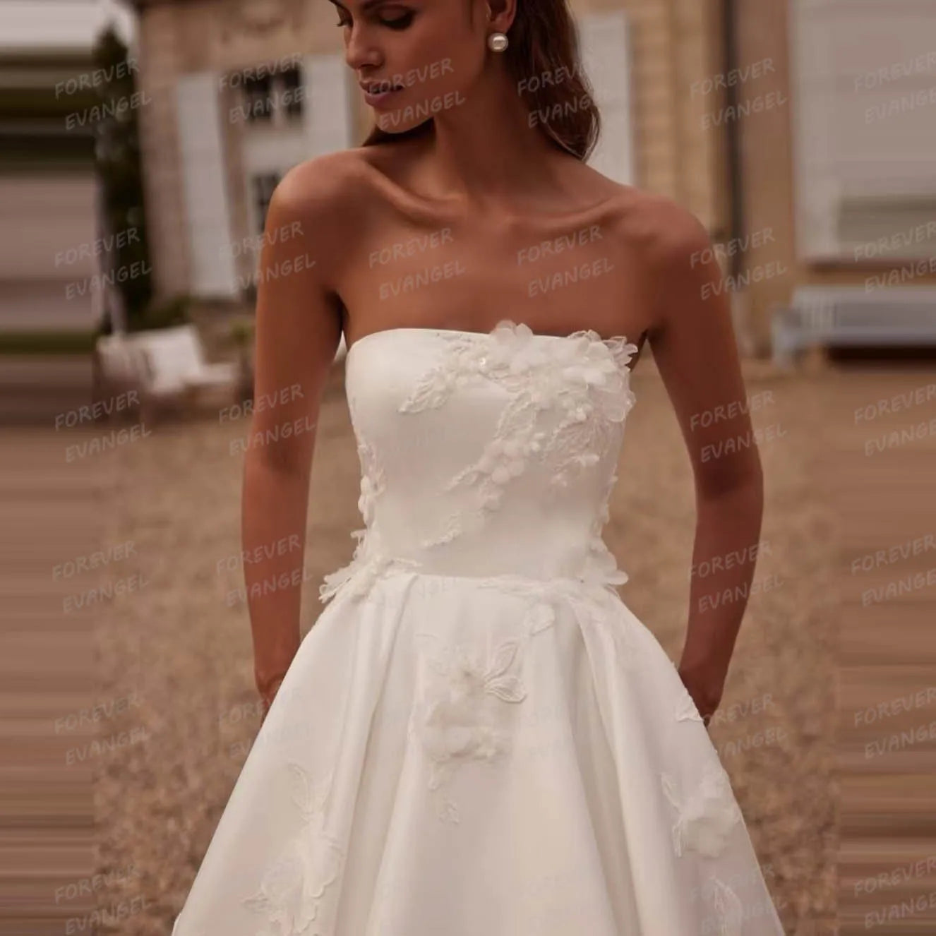 Luxury Wedding Dresses A Line Woman's Elegant Appliques Sleeveless Strapless Bride Gowns TULLE Customized 2025 Vestidos De Novia