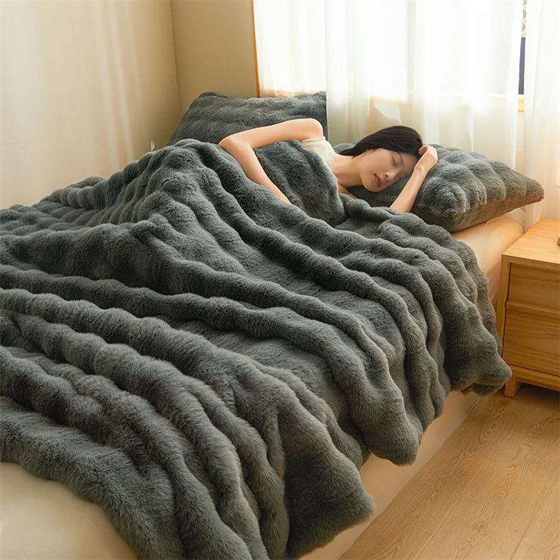 Ultra Soft Luxury Flffy Faux Rabbit Fur Blanket, Thick Winter Warm Throw Blankets, Plush Cozy Bubble Fleece Blankets Home Decor