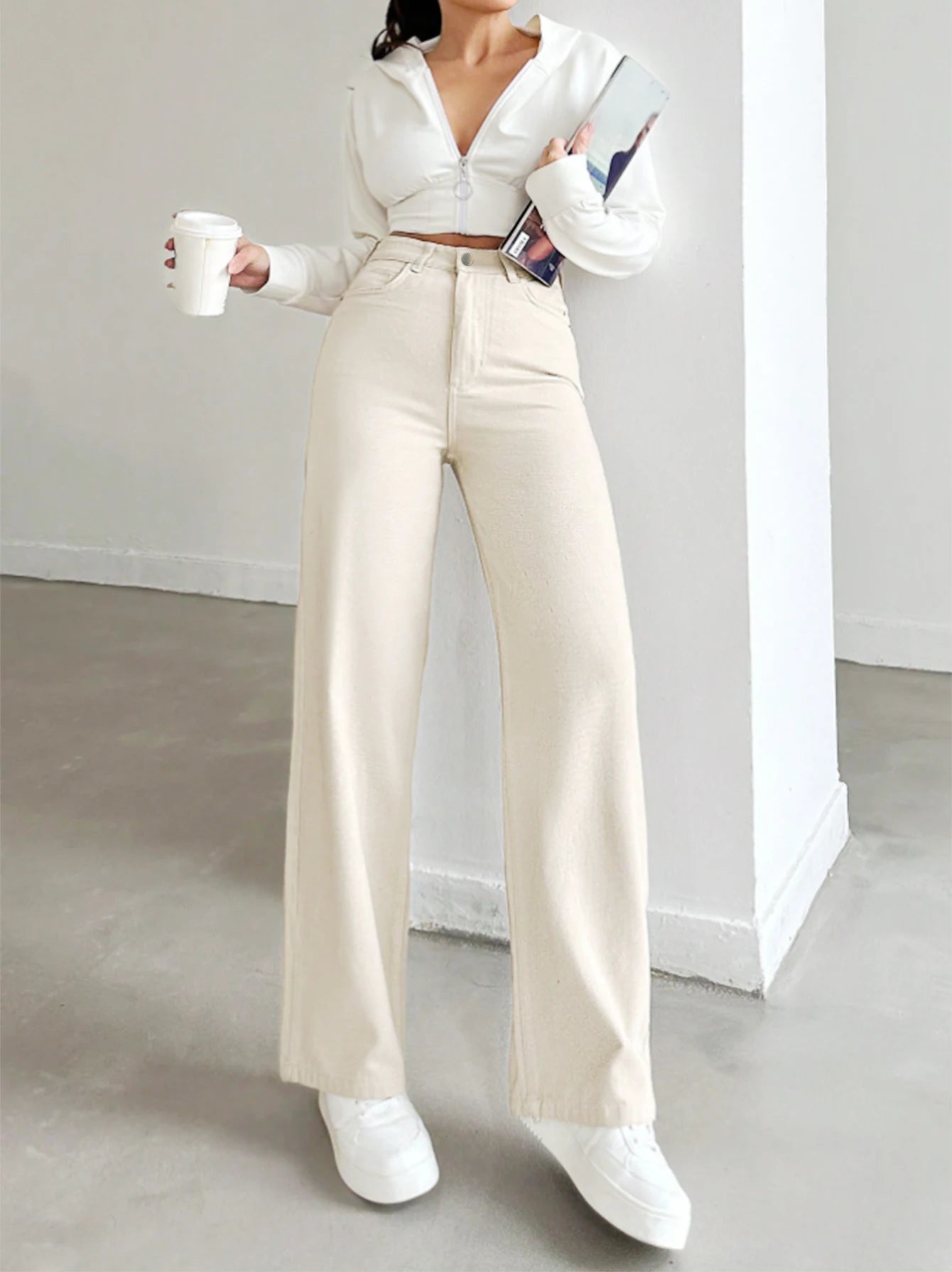 Women's autumn jeans, made of cotton denim, in a beige apricot color, straight-leg, slim fit, high-waisted, elastic waistband