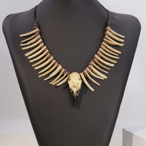 1 piece of vintage Viking crow skull coconut shell necklace - resin animal shaped irregular long teeth, Gothic style jewelry,