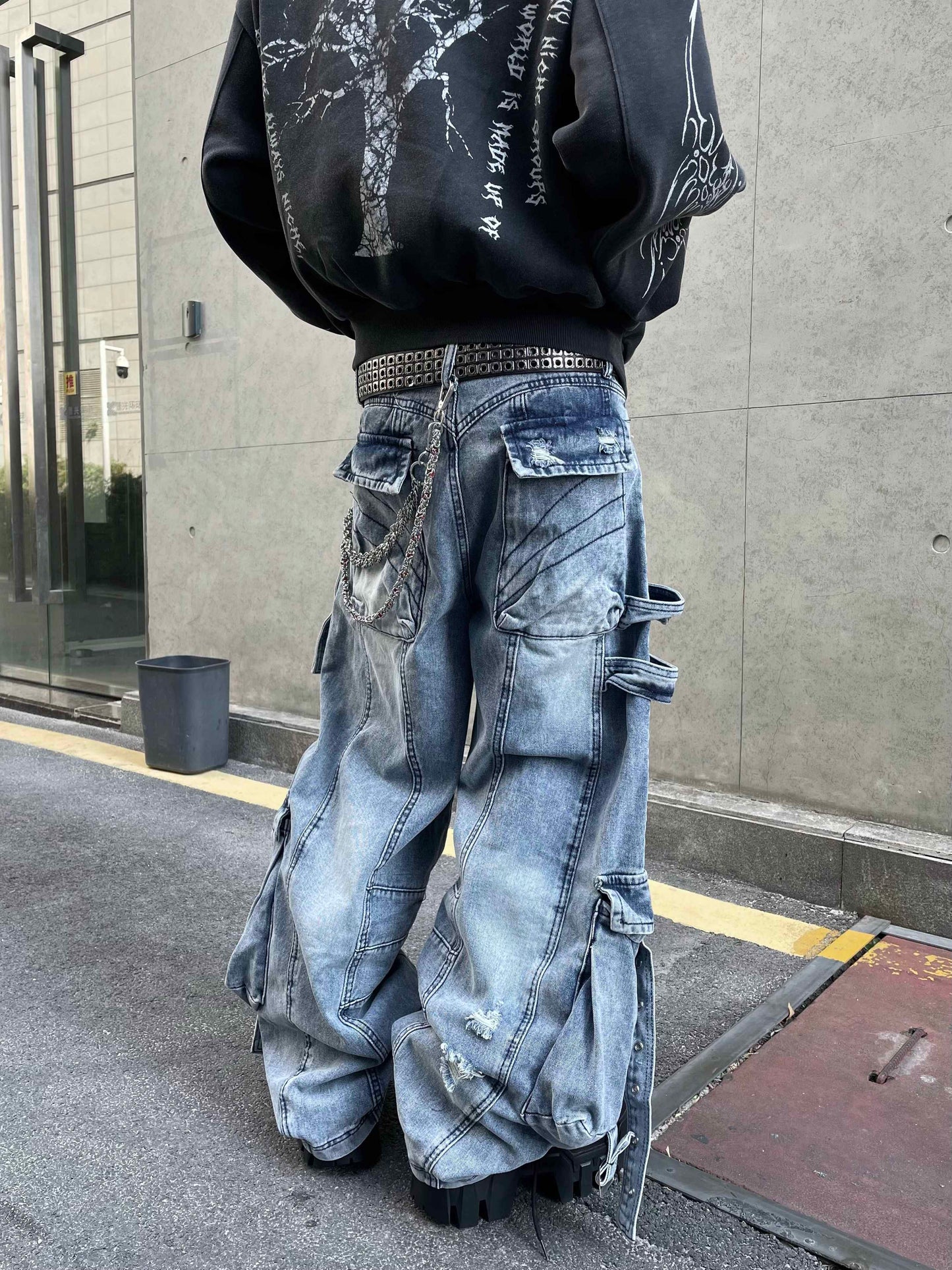 Heavy Industry Multi-pocket Ripped Ribbon Design Straight Jeans